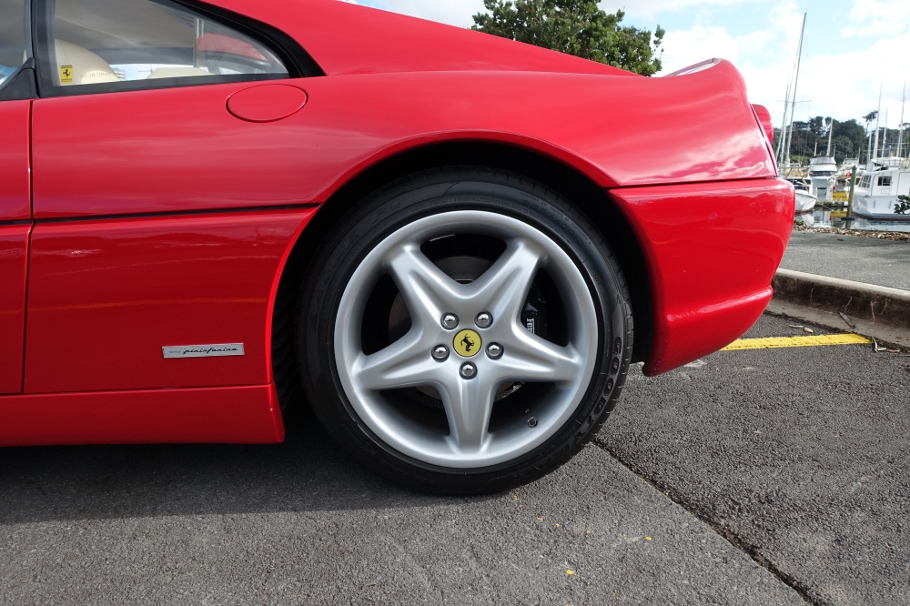 Ferrari 355 GTB