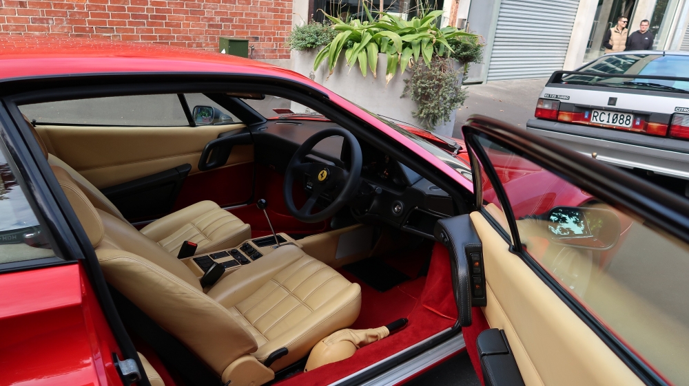 Ferrari 328 GTB